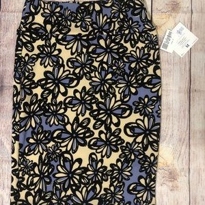 LuLaRoe Cassie Skirt size M - NWT